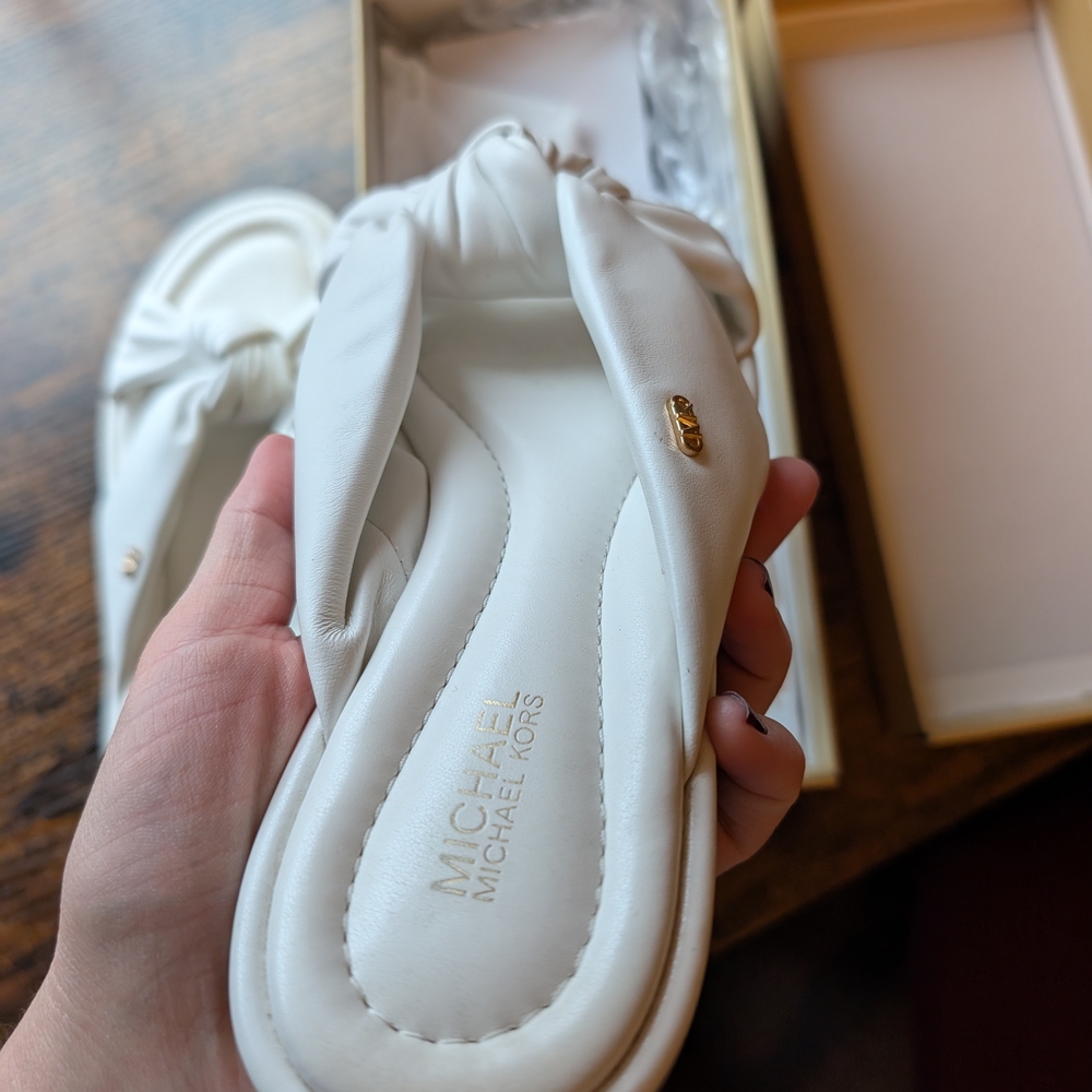 Michael Kors Elena Flat White Slide Sandals Size 8 - Picture 6 of 7